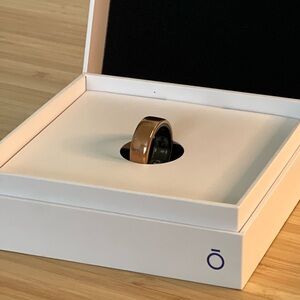 Oura Ring Gen 3 Horizon Rose Gold Size 9 - Used and NO CHARGER